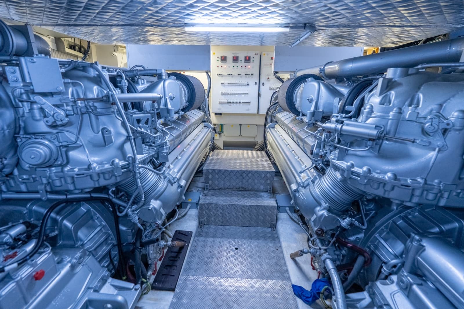 2020 Pershing 8X