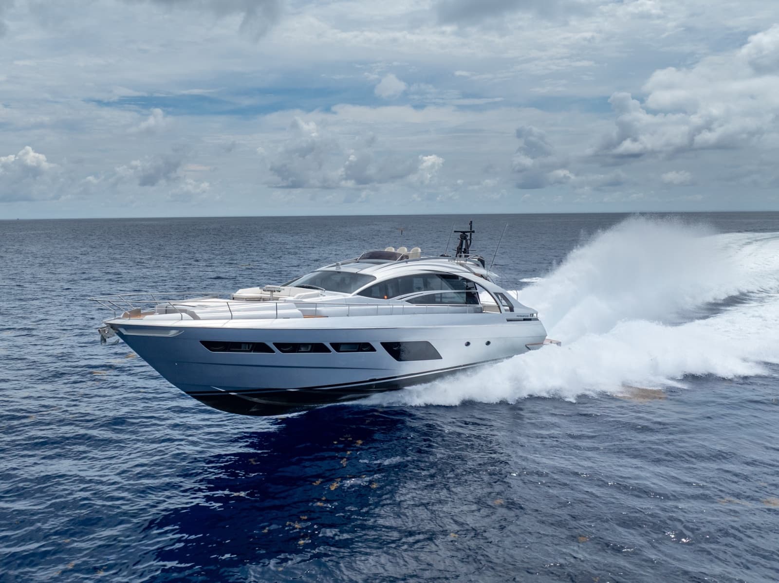 2020 Pershing 8X