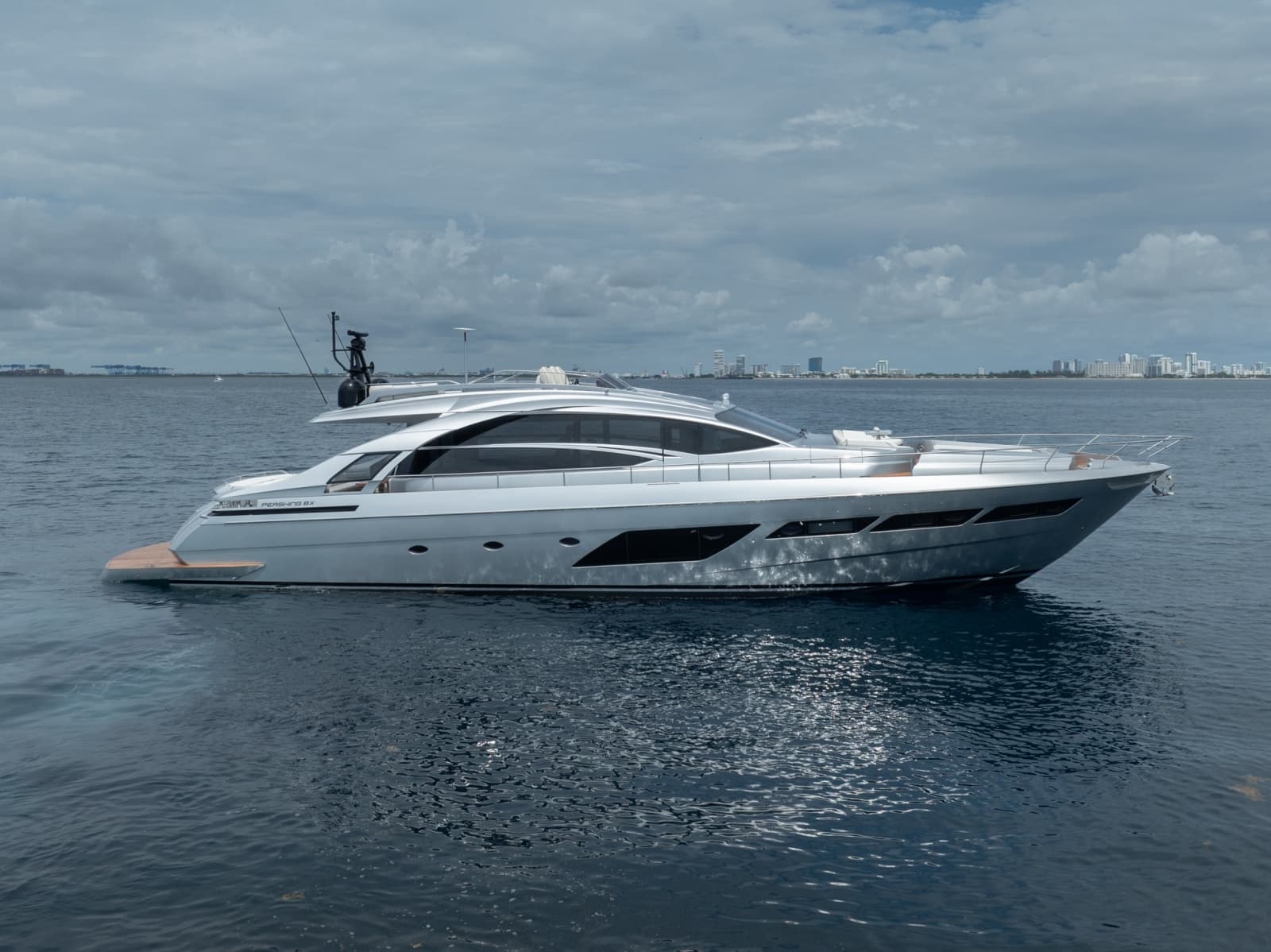 2020 Pershing 8X