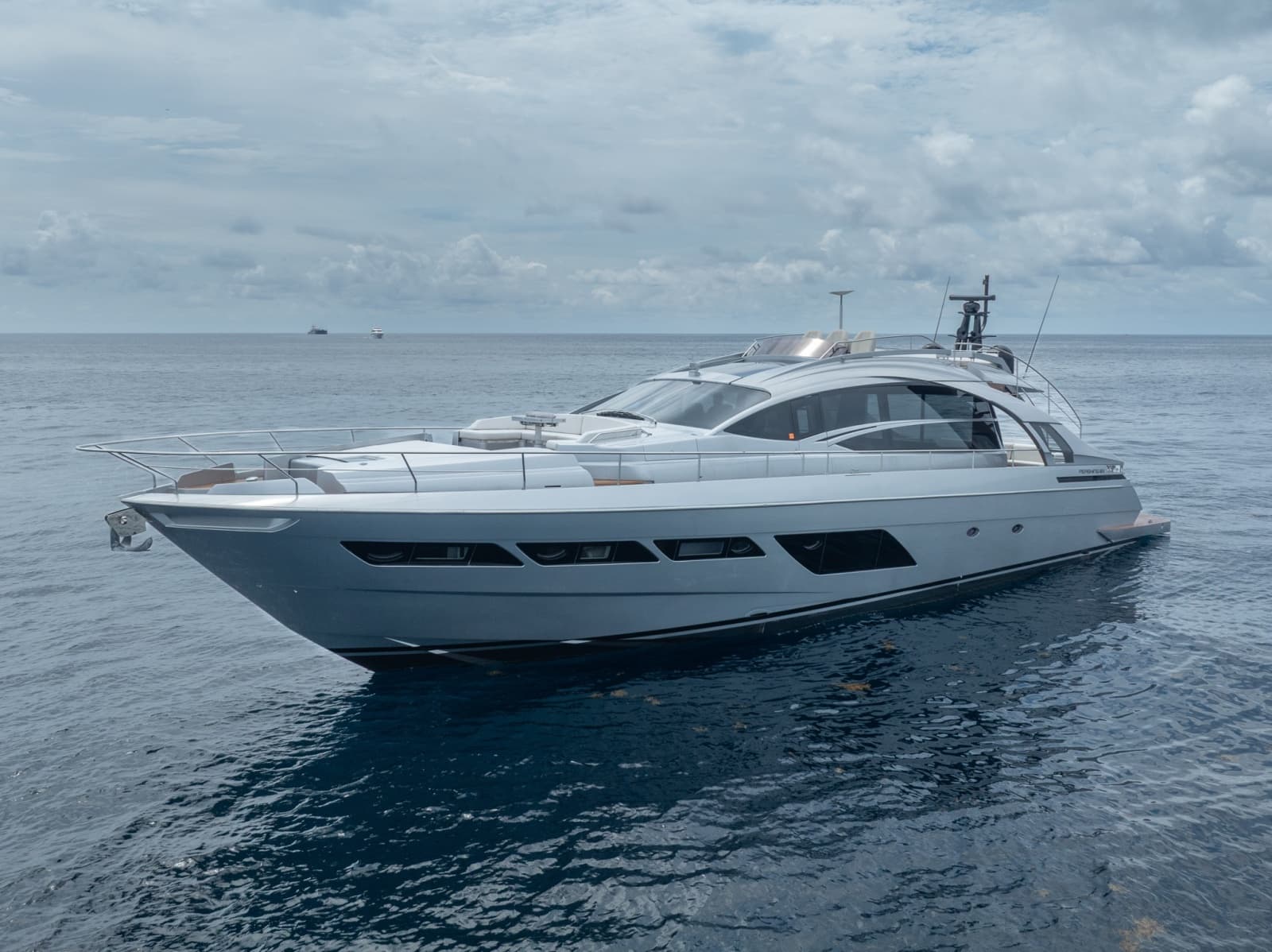 2020 Pershing 8X