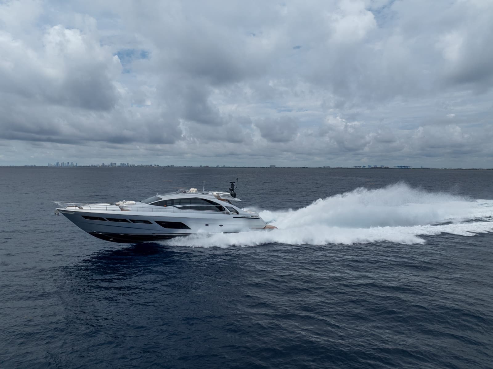 2020 Pershing 8X