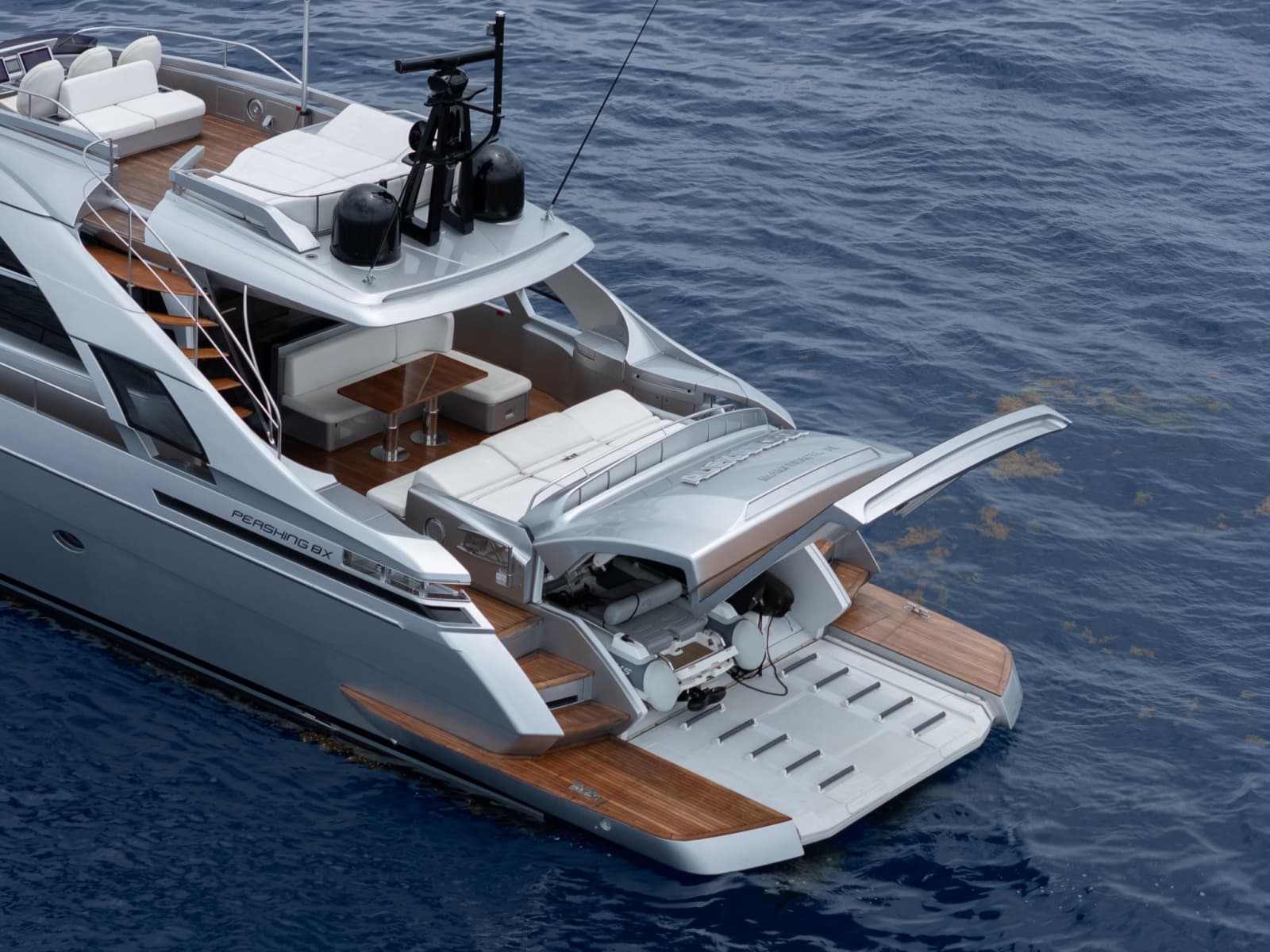 2020 Pershing 8X