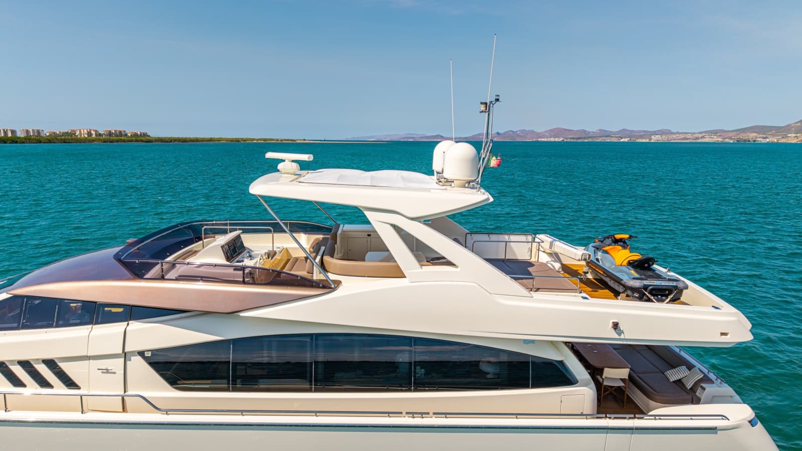 2013 Ferretti Yachts F800