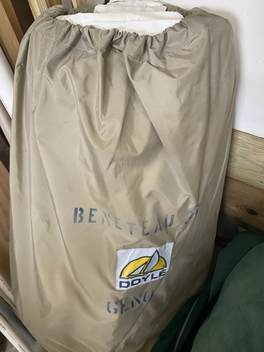 2004 Beneteau 373