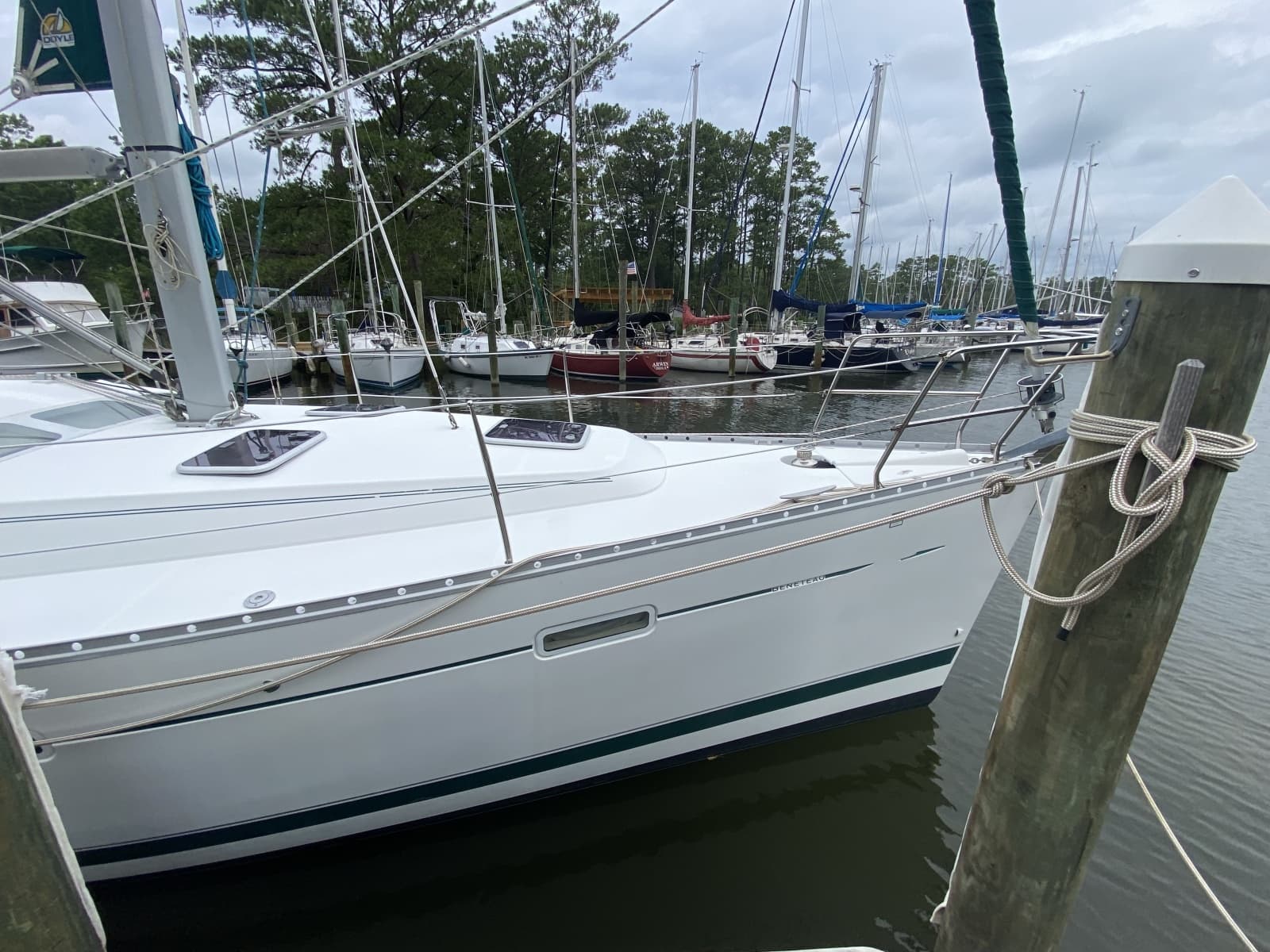 2004 Beneteau 373