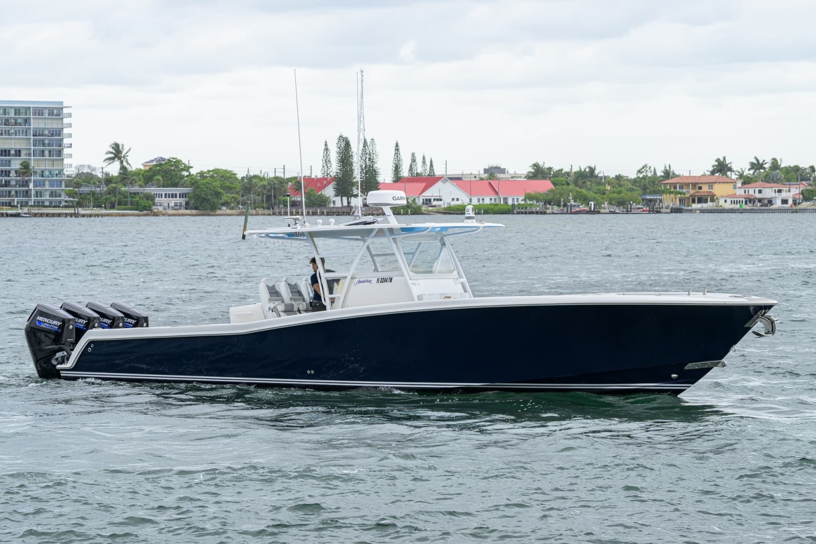 2019 Invincible 42 Open