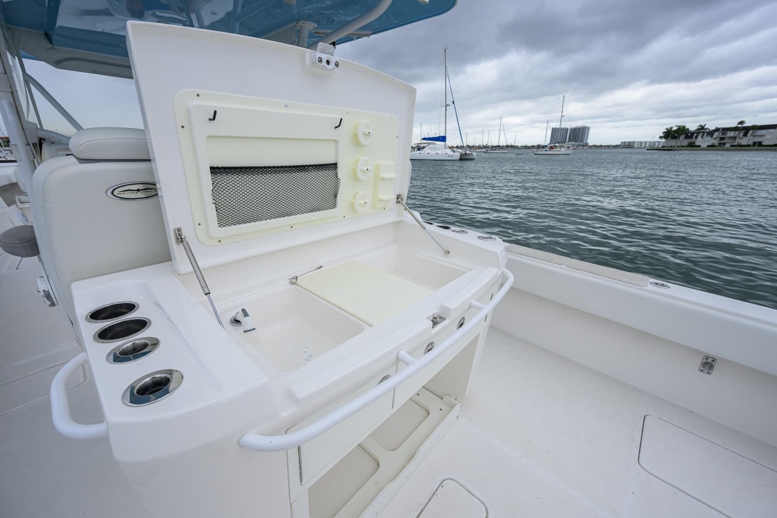 2019 Invincible 42 Open