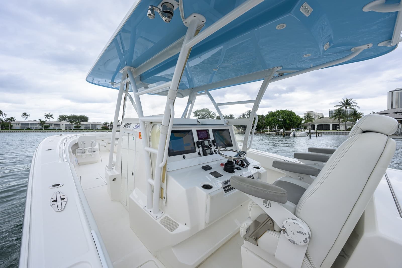 2019 Invincible 42 Open