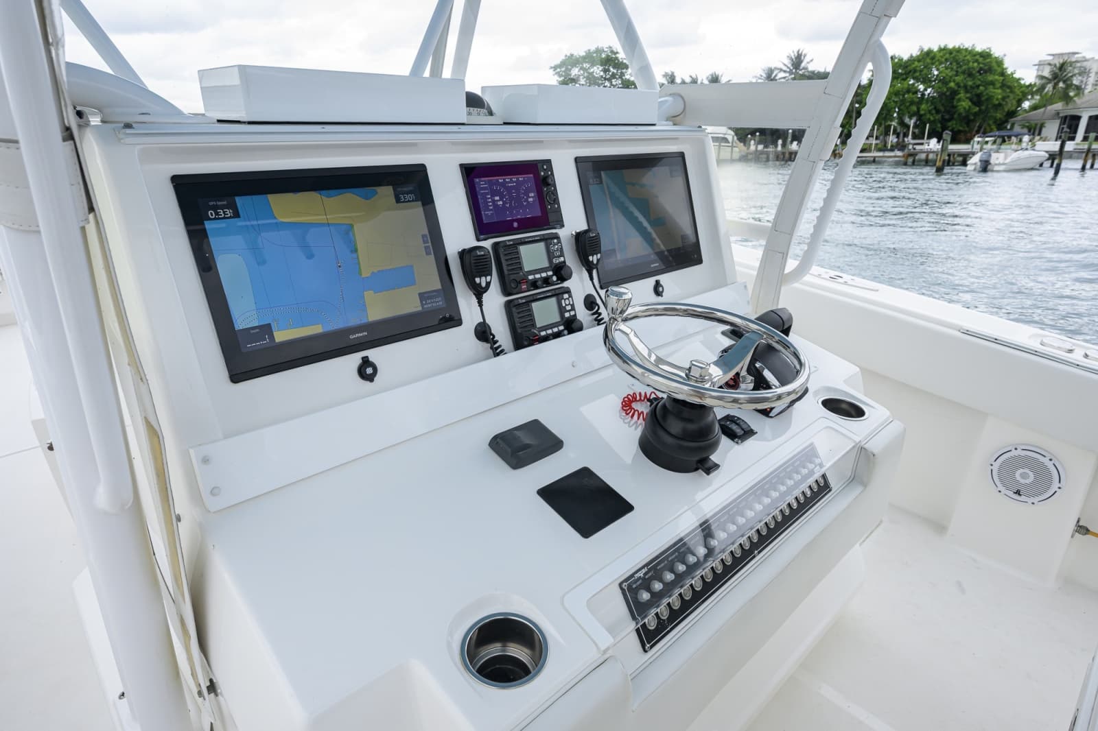 2019 Invincible 42 Open
