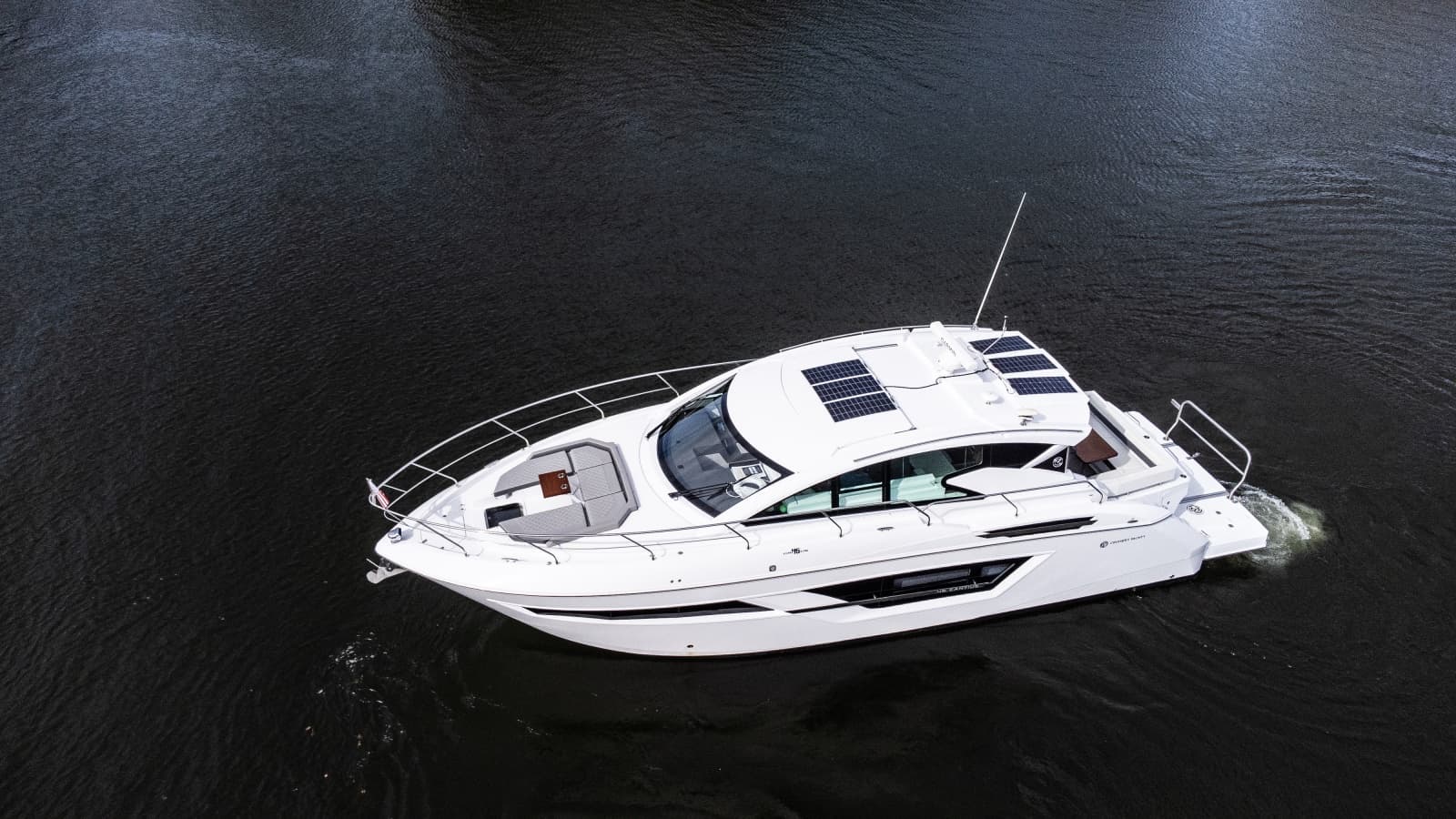 2023 Cruisers Yachts 