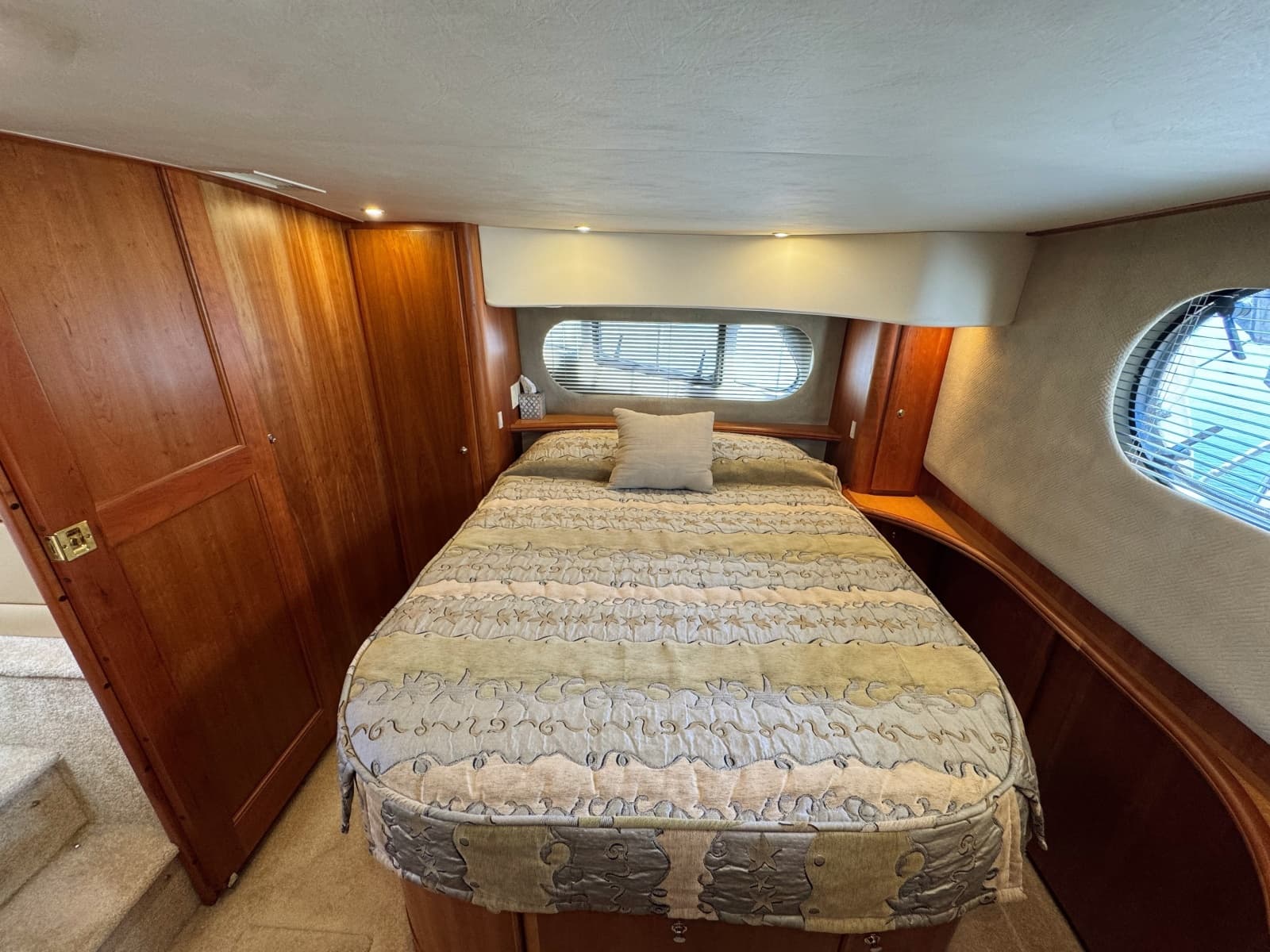 2002 Silverton 39 Motor Yacht