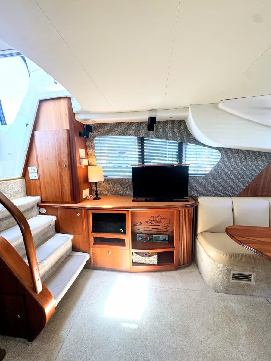 2002 Silverton 39 Motor Yacht