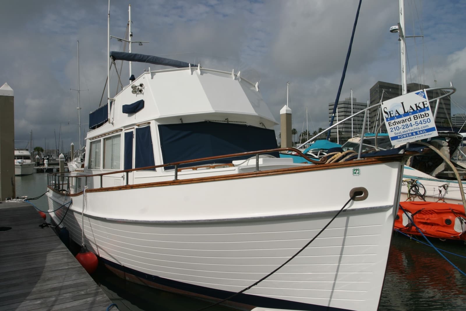 1979 Grand Banks Classic