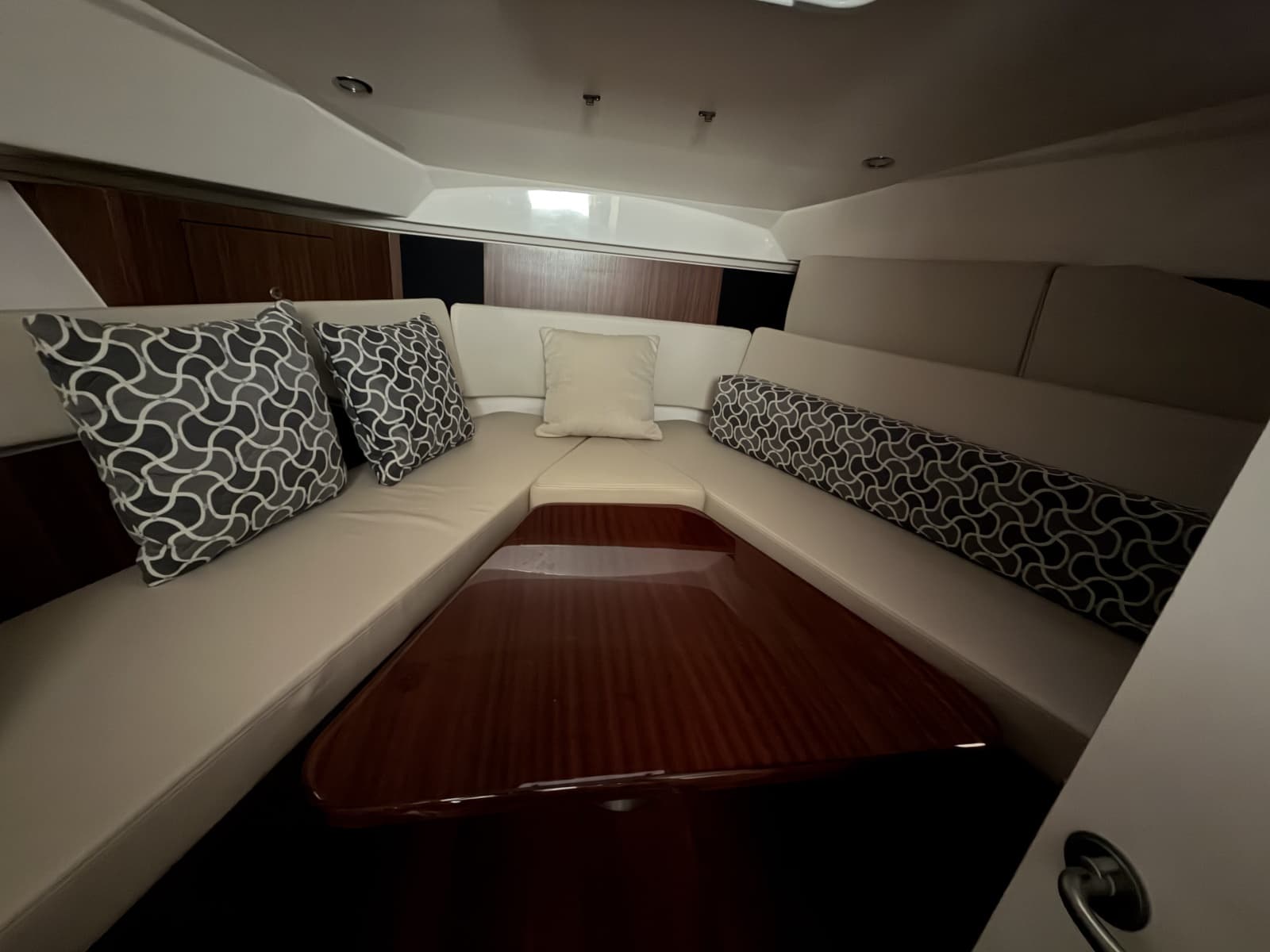 2016 Pursuit Offshore
