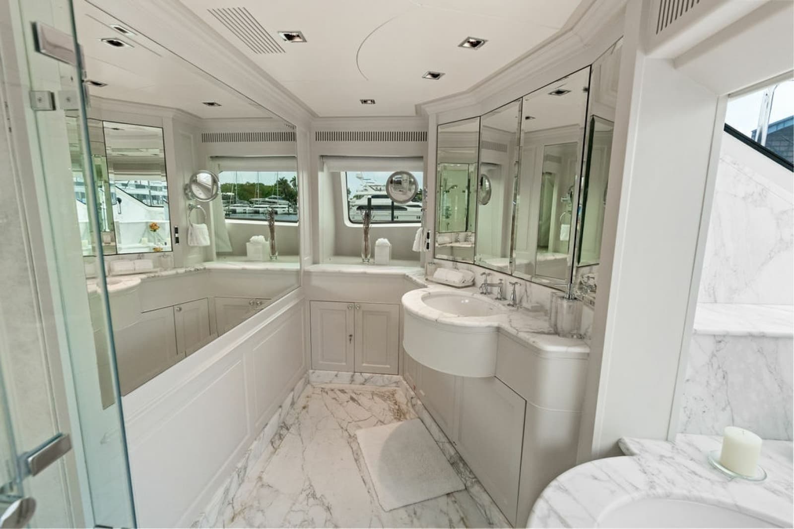 2008 Benetti 121 Classic