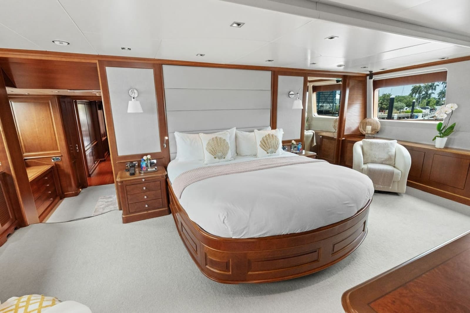 2008 Benetti 121 Classic