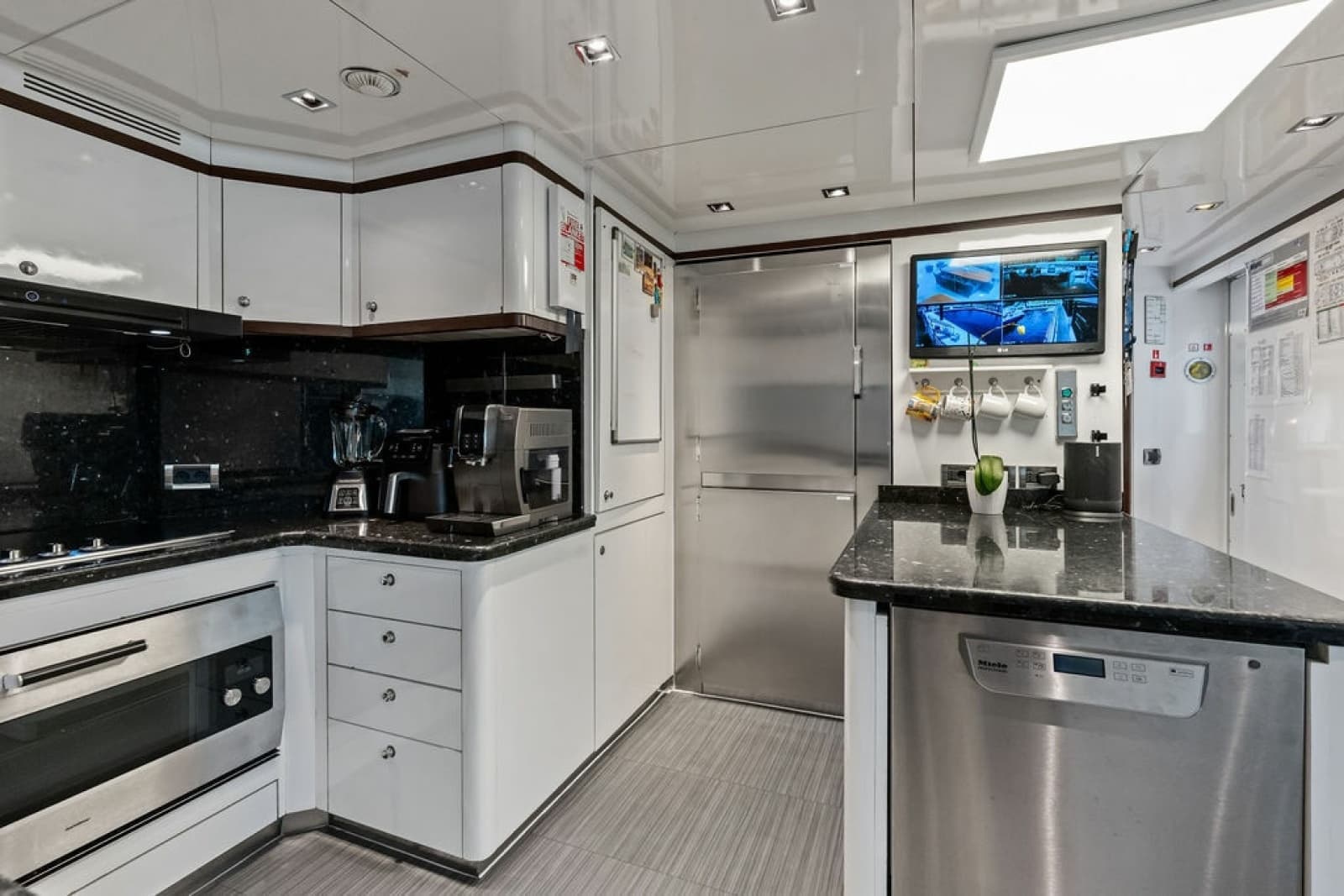 2008 Benetti 121 Classic