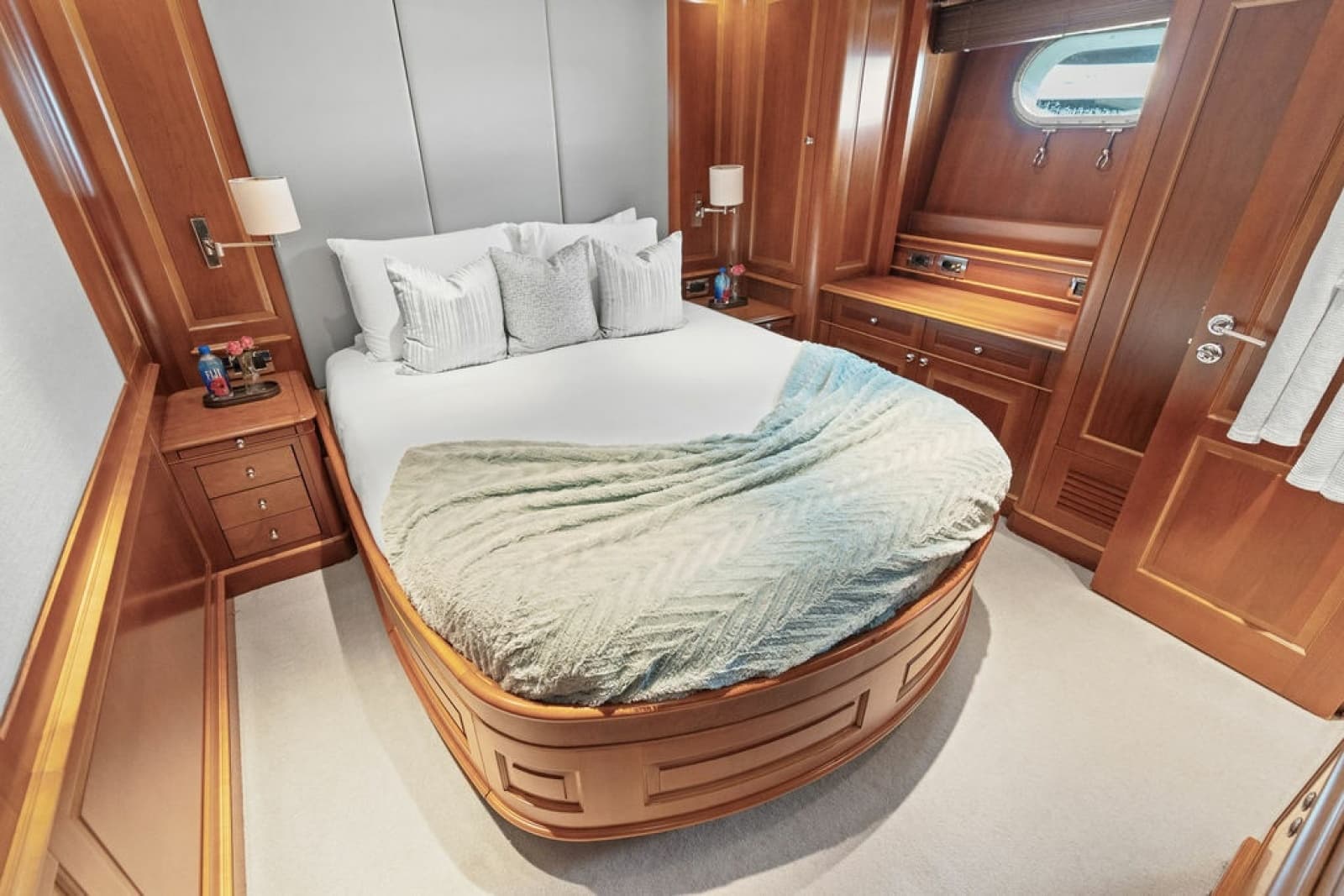 2008 Benetti 121 Classic