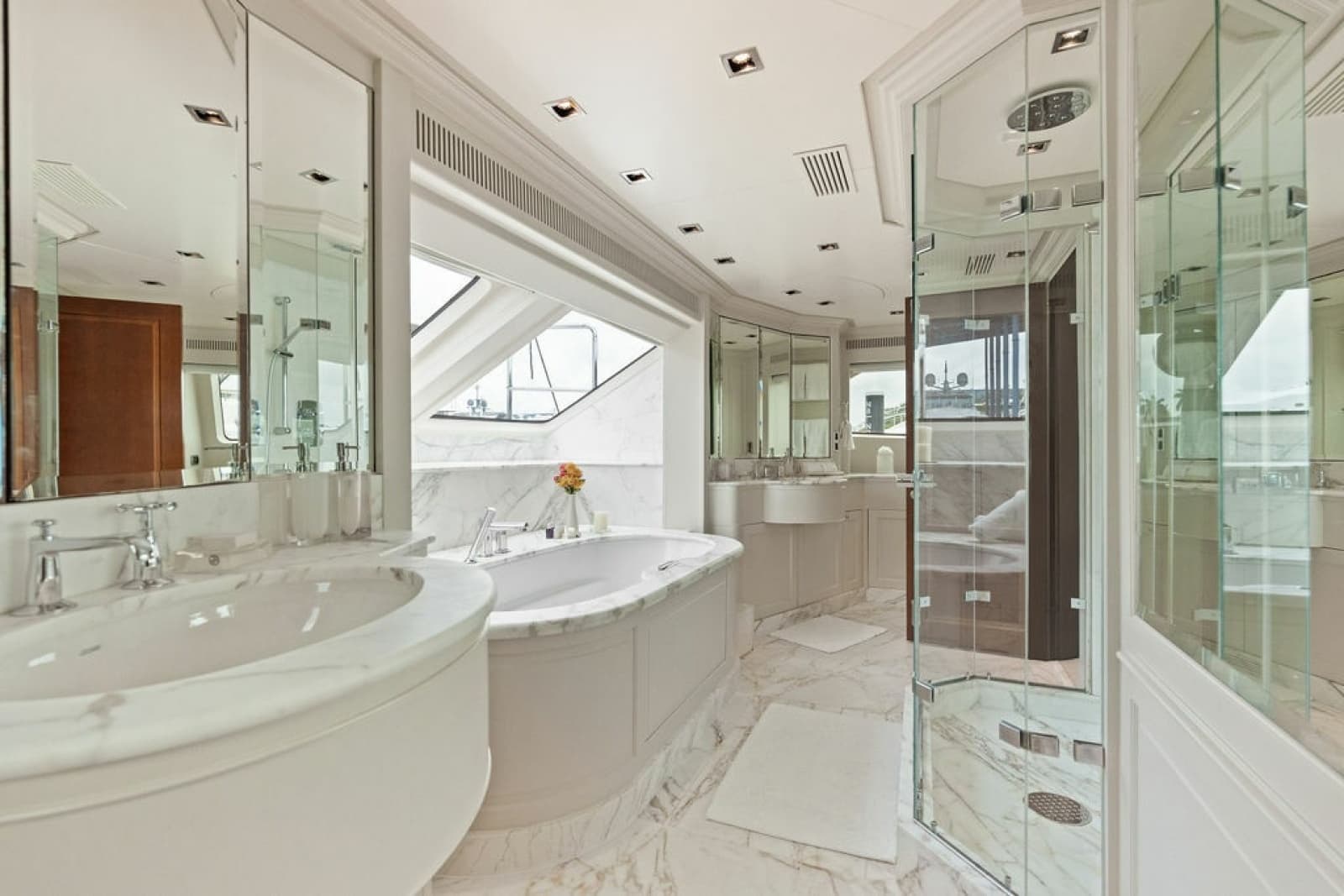 2008 Benetti 121 Classic