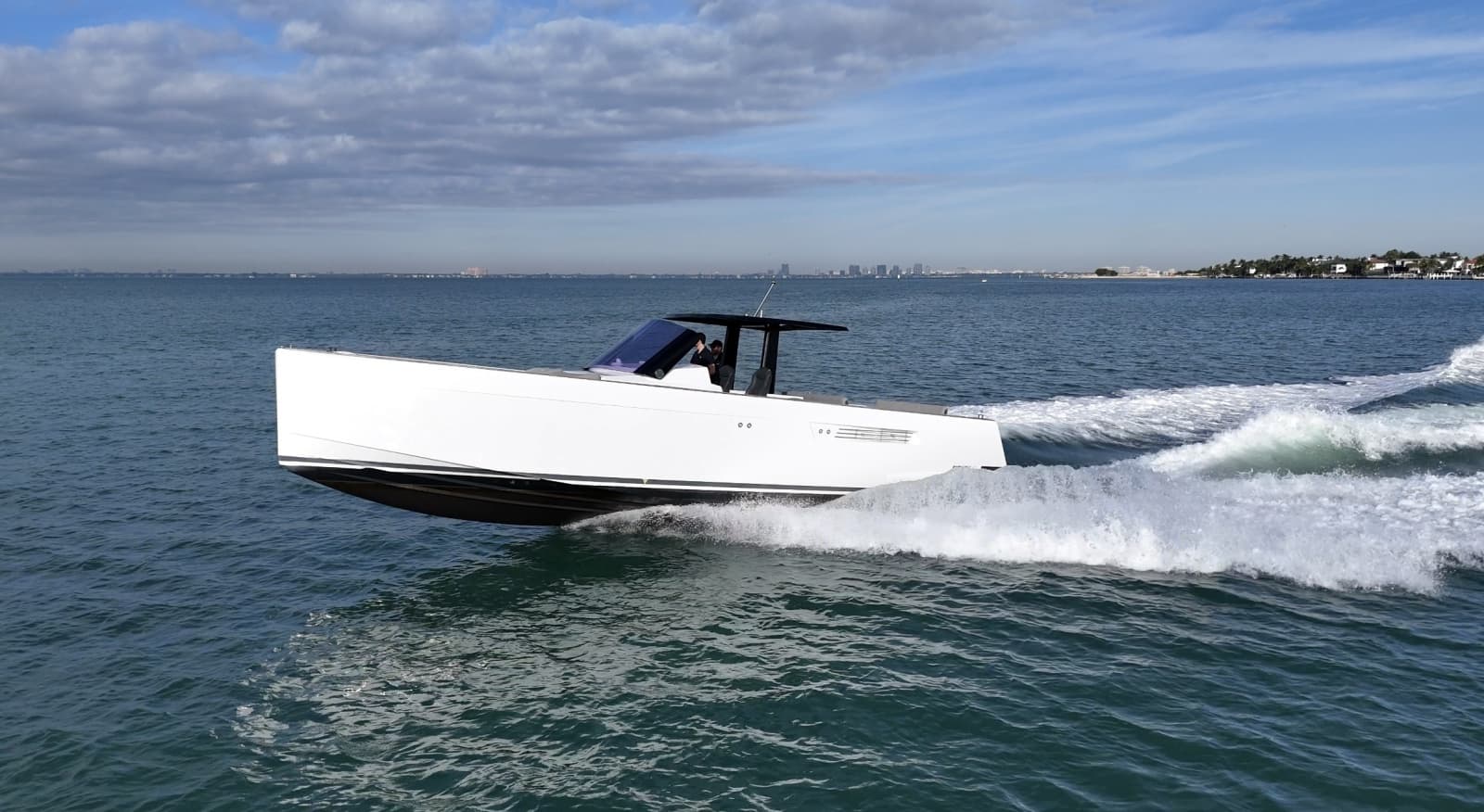 2019 Fjord 40 Open