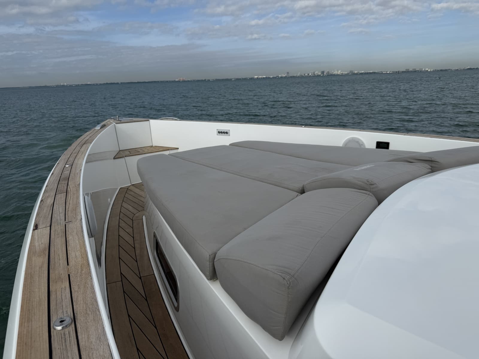 2019 Fjord 40 Open