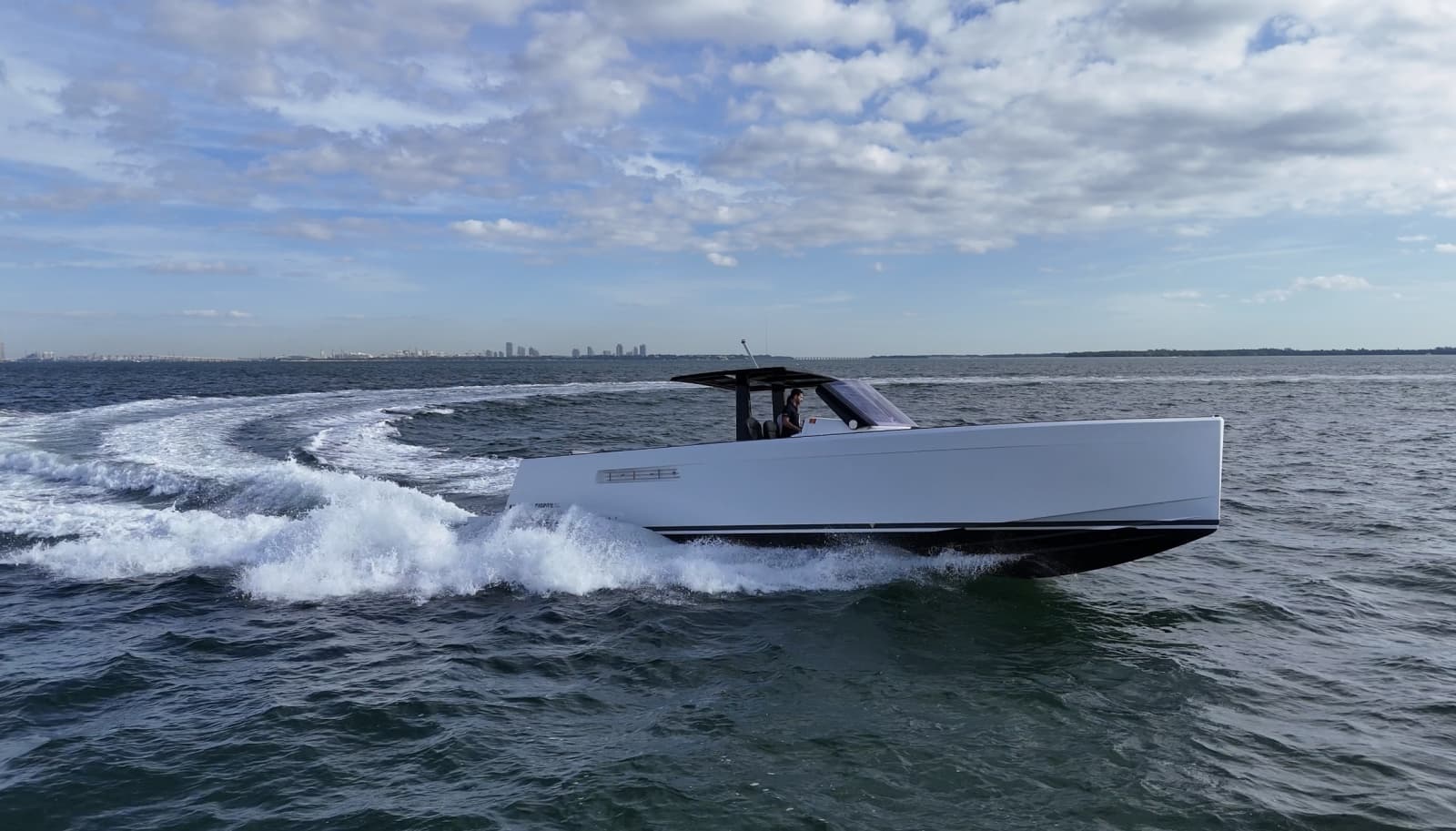 2019 Fjord 40 Open