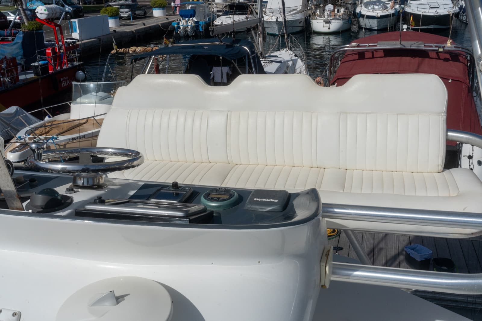 2005 Cabo 40 Hardtop Express