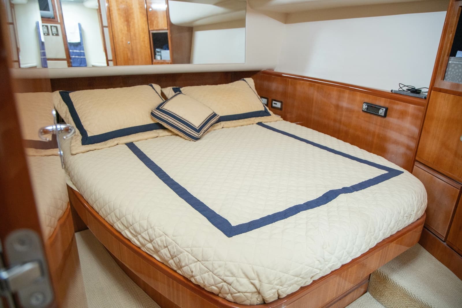 2006 Bertram 510 Convertible
