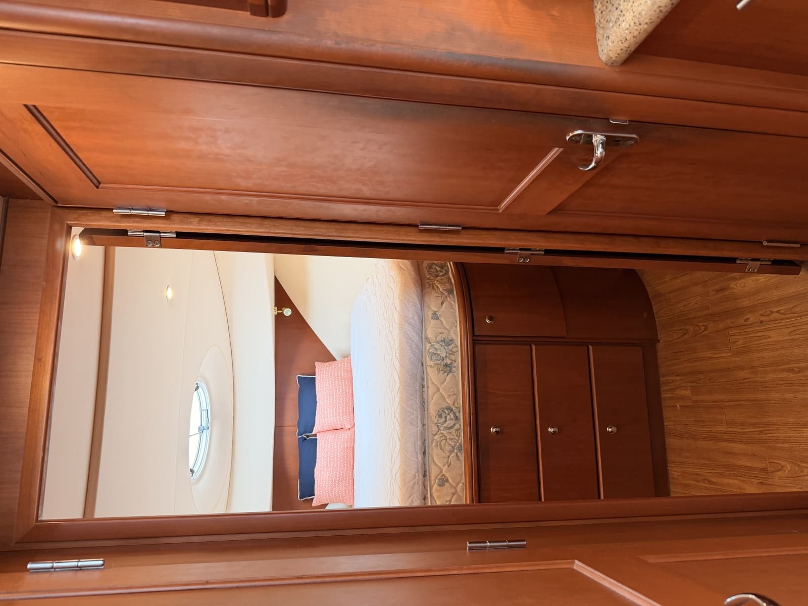 2006 Silverton 38 Convertible