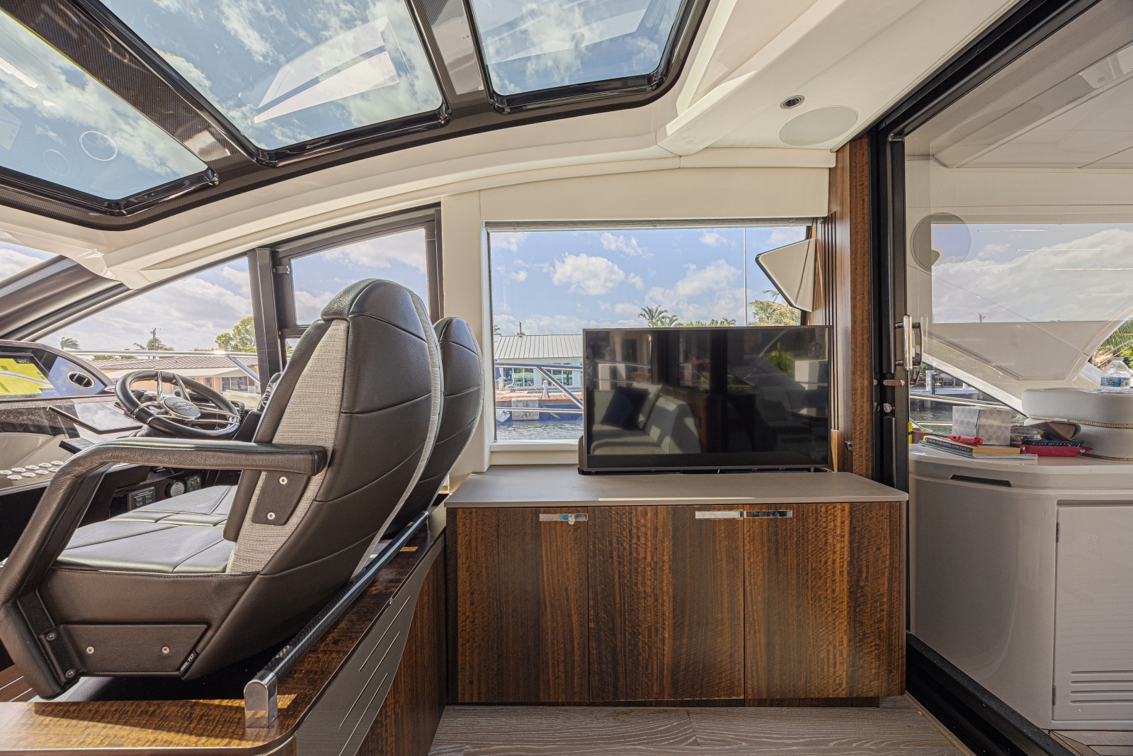 2021 Sunseeker Predator 60 EVO