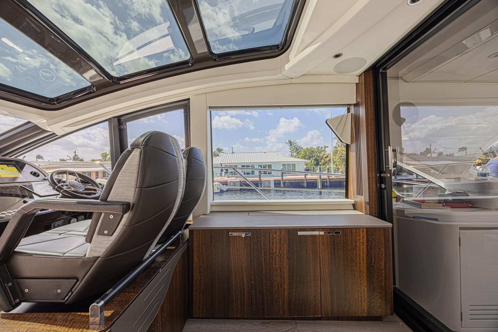 2021 Sunseeker Predator 60 EVO