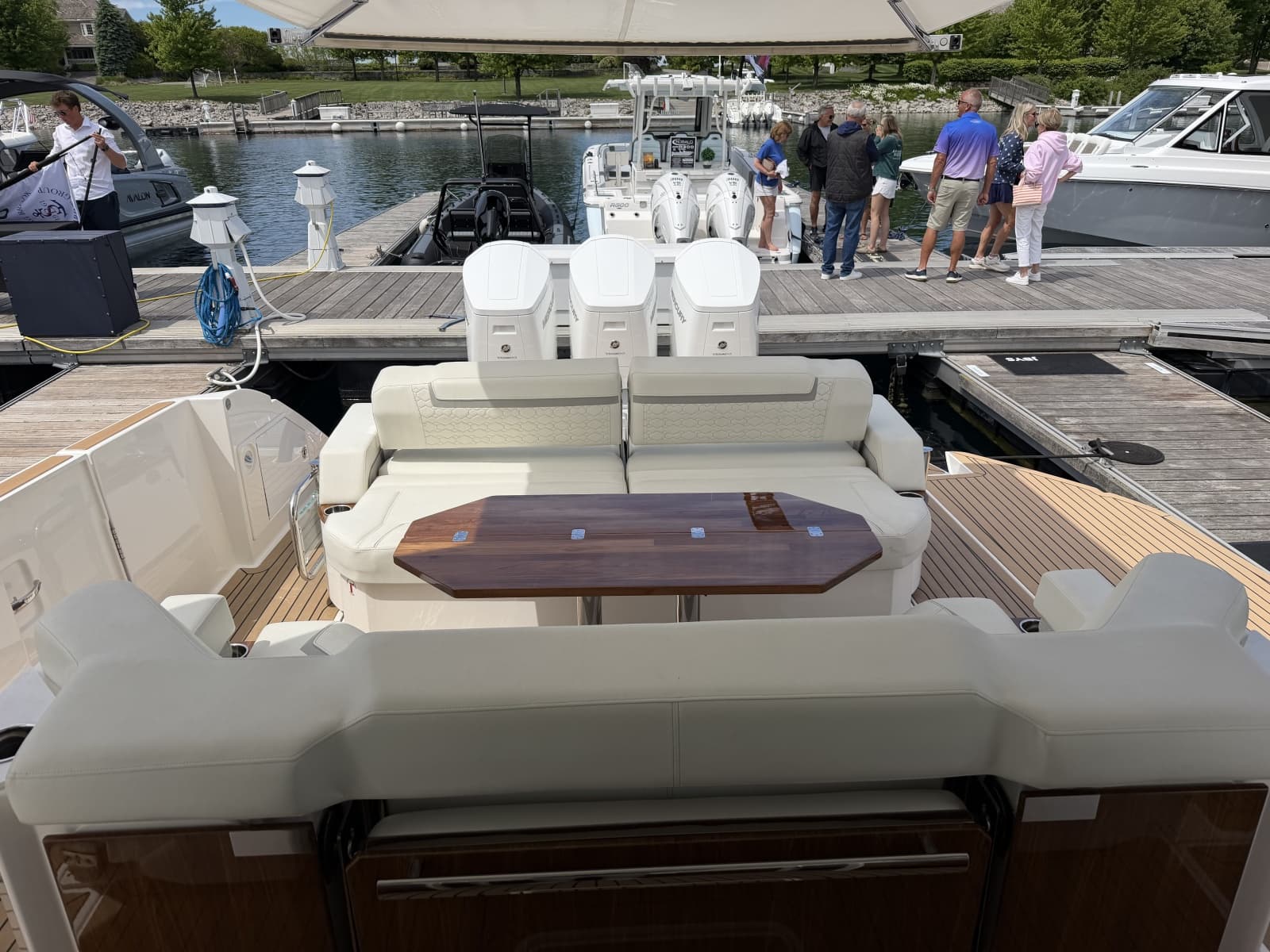 2023 Tiara Yachts 48 LS