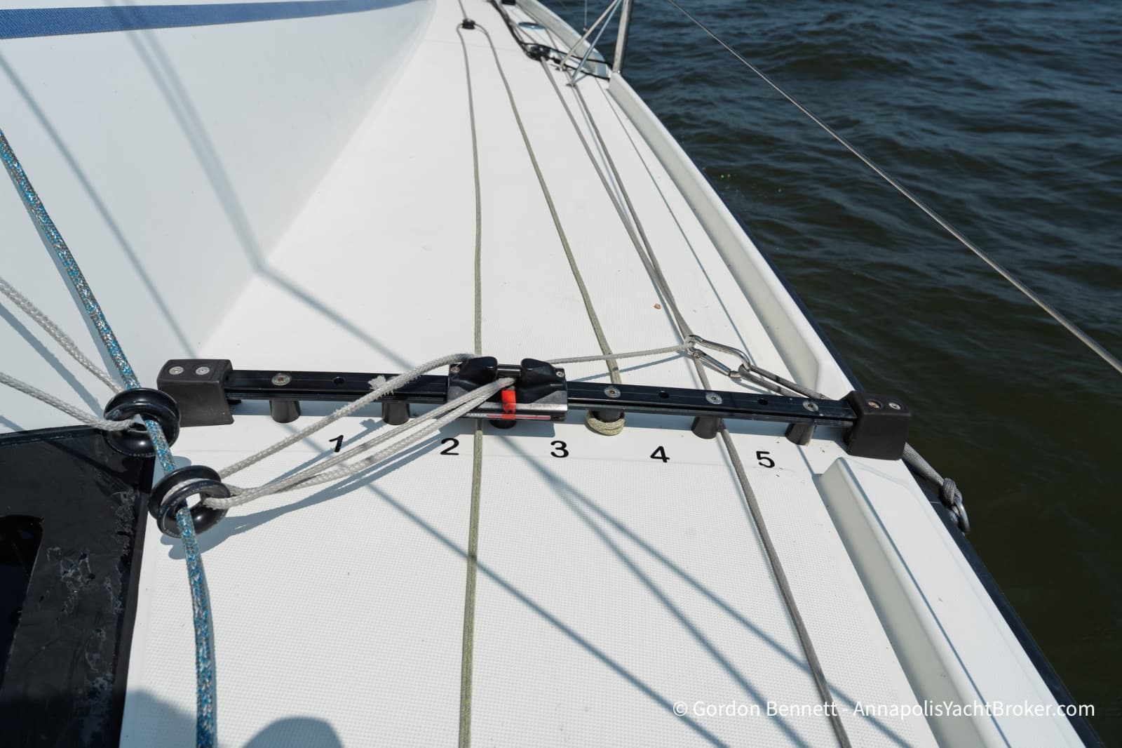 2020 Jeanneau Sun Fast 3300