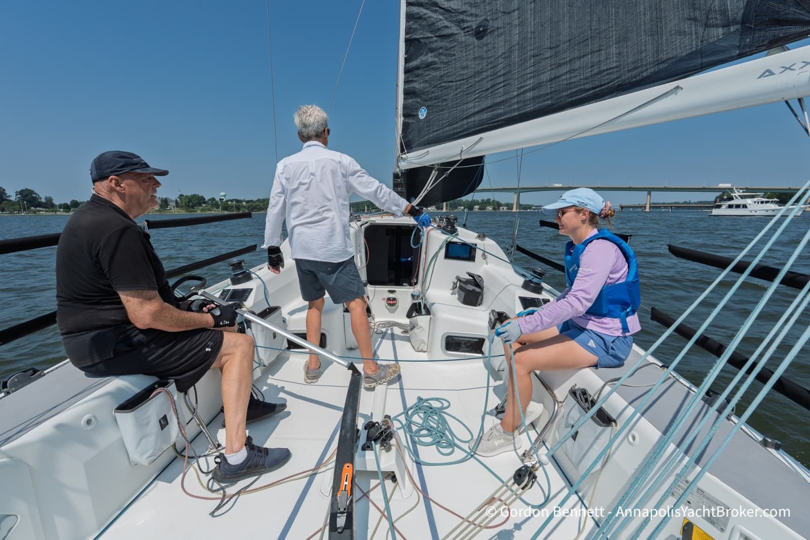 2020 Jeanneau Sun Fast 3300
