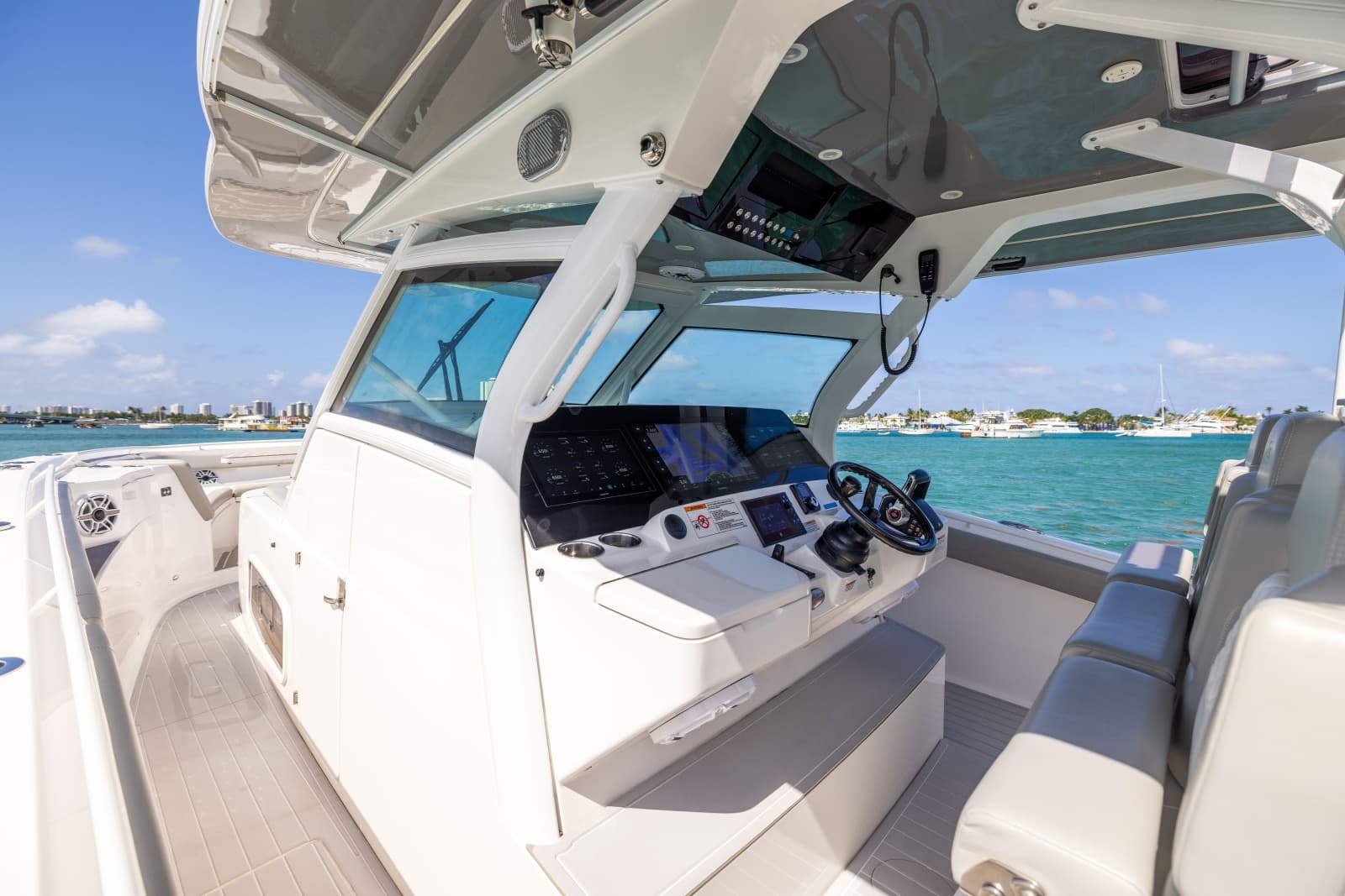 2024 Scout 400 LXF