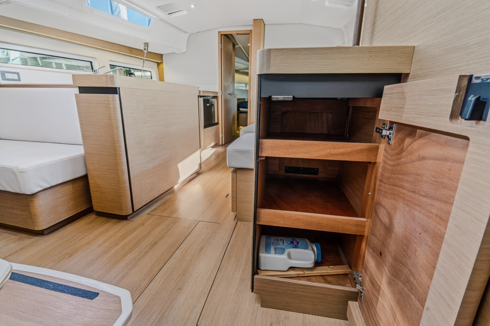 2019 Jeanneau Sun Odyssey 490