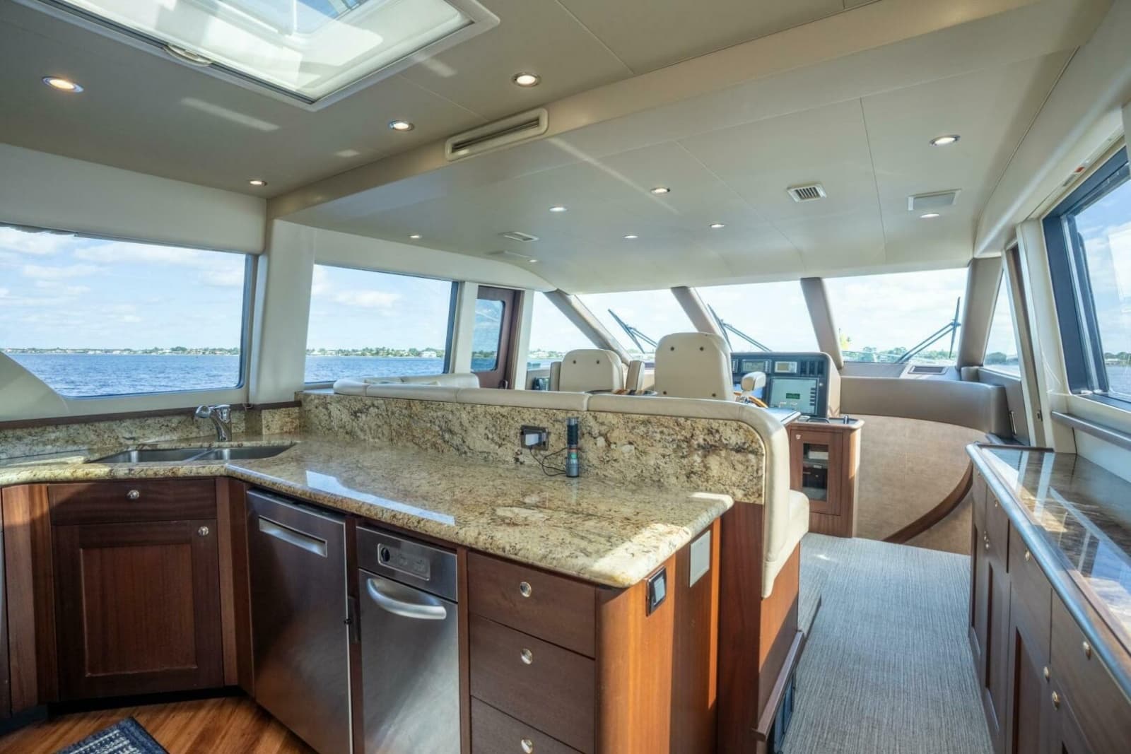 2009 Pacific Mariner 65 Motor Yacht