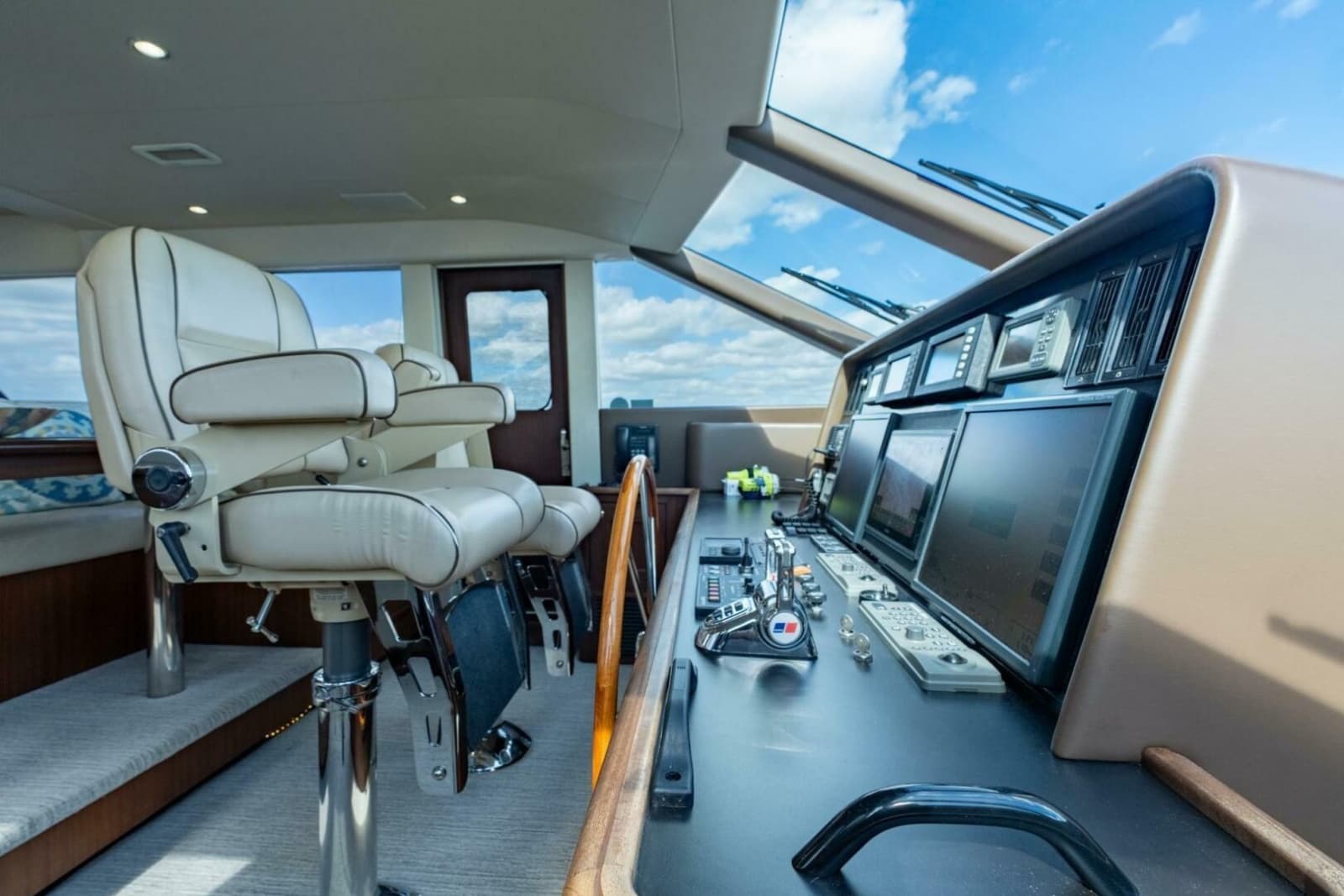 2009 Pacific Mariner 65 Motor Yacht