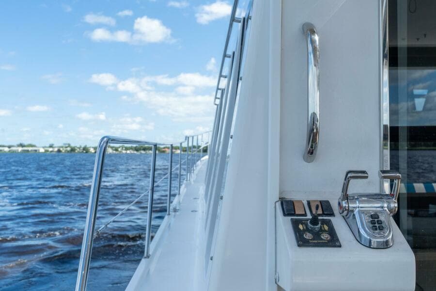 2009 Pacific Mariner 65 Motor Yacht
