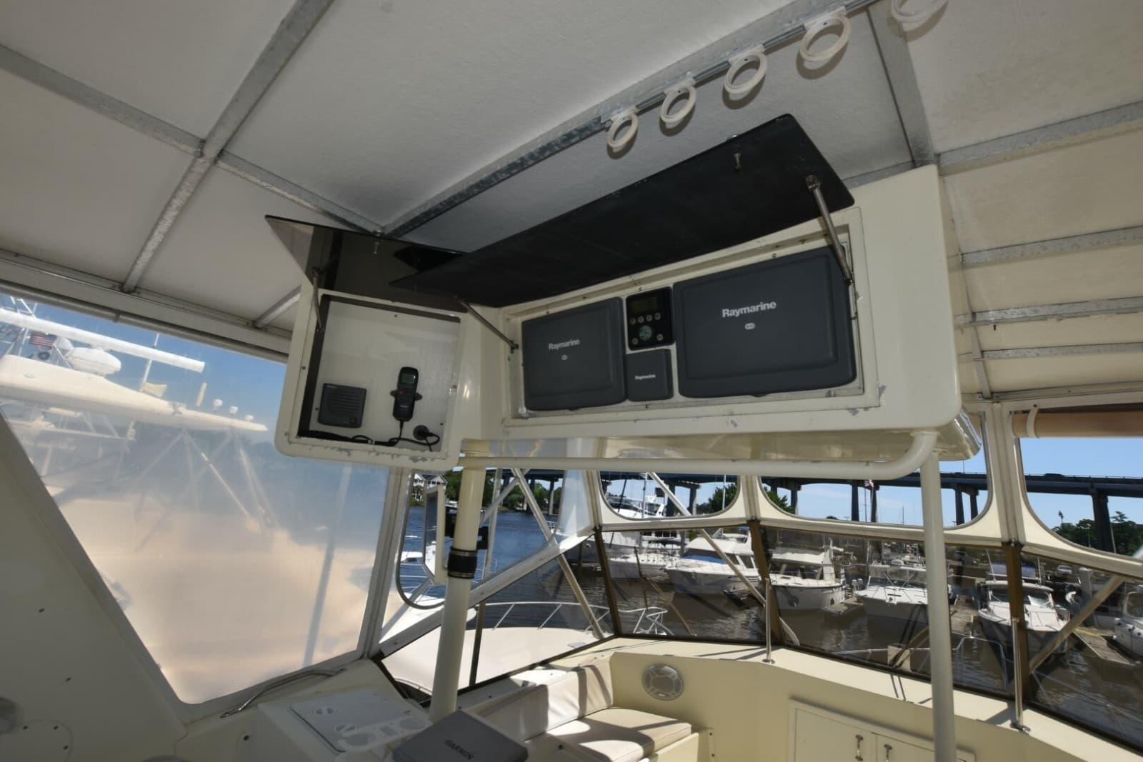 1983 Hatteras High Performance Convertible