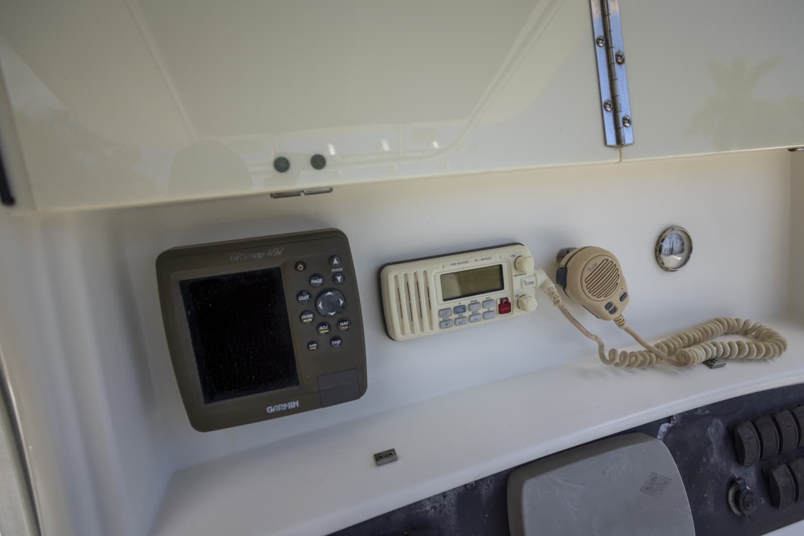 2007 Boston Whaler 270 OUTRAGE