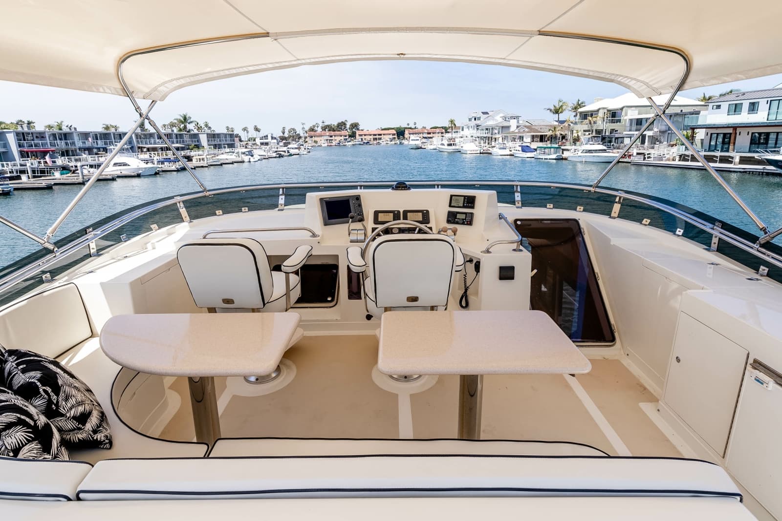 2005 Offshore Yachts Pilothouse