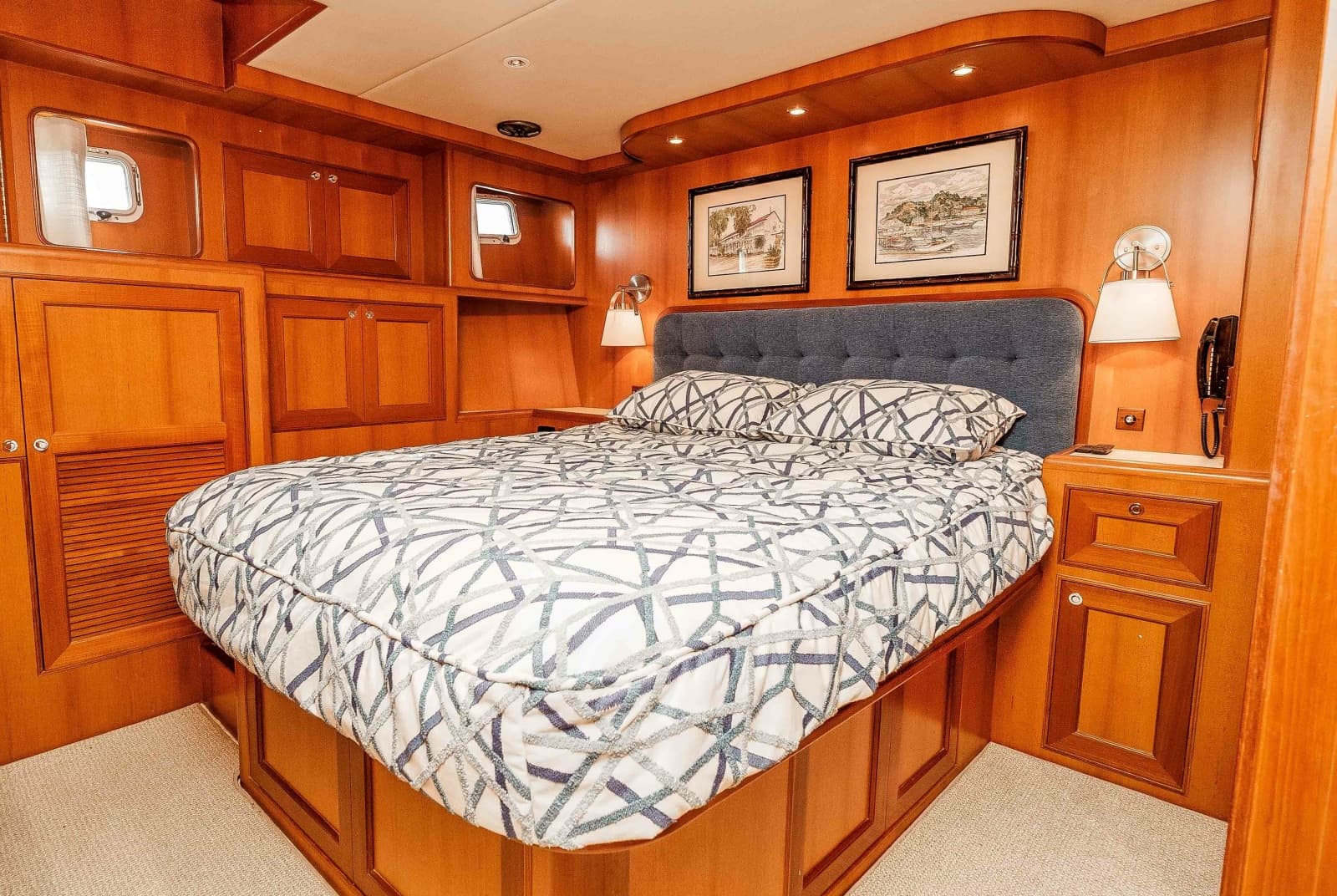 2005 Offshore Yachts Pilothouse
