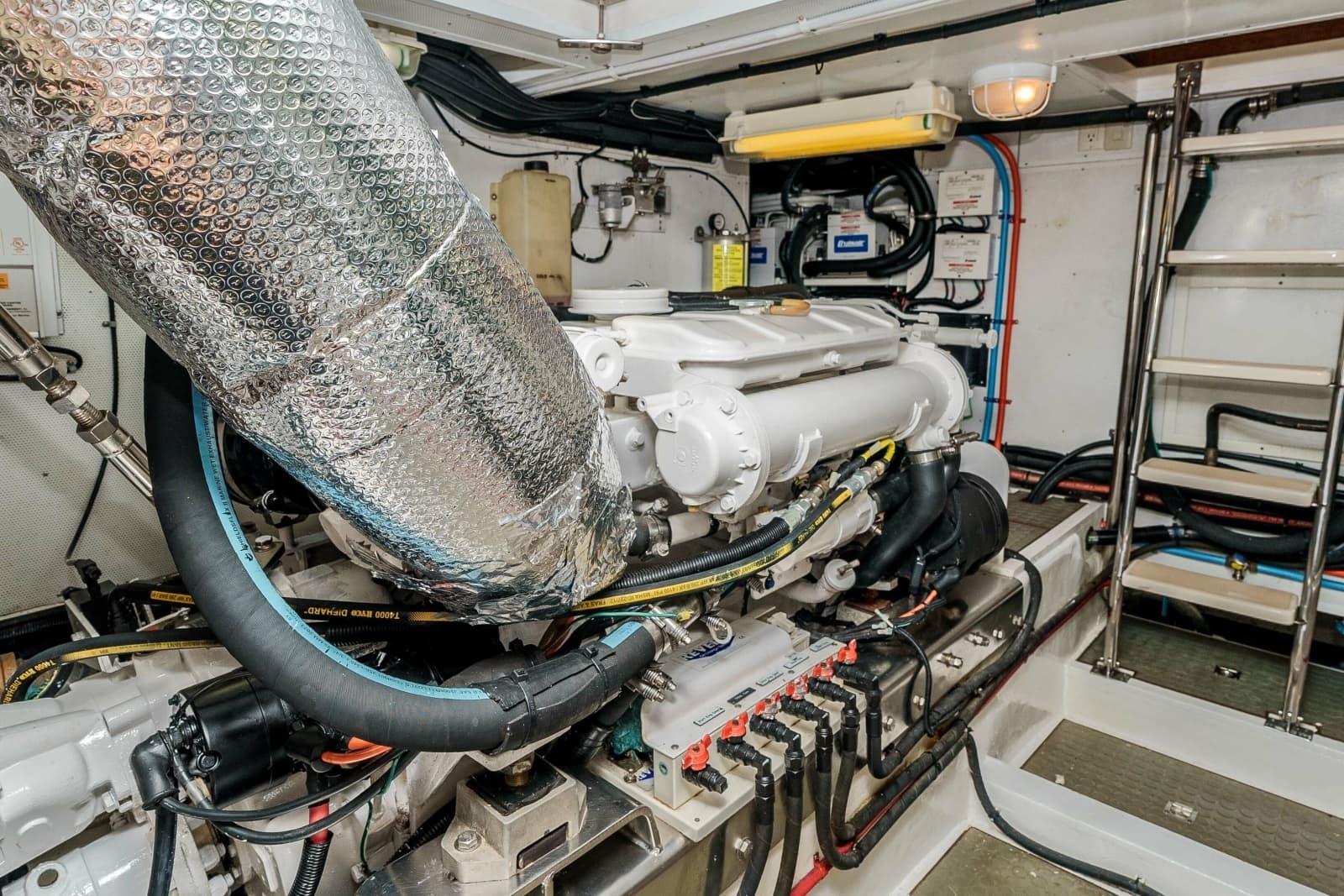 2005 Offshore Yachts Pilothouse