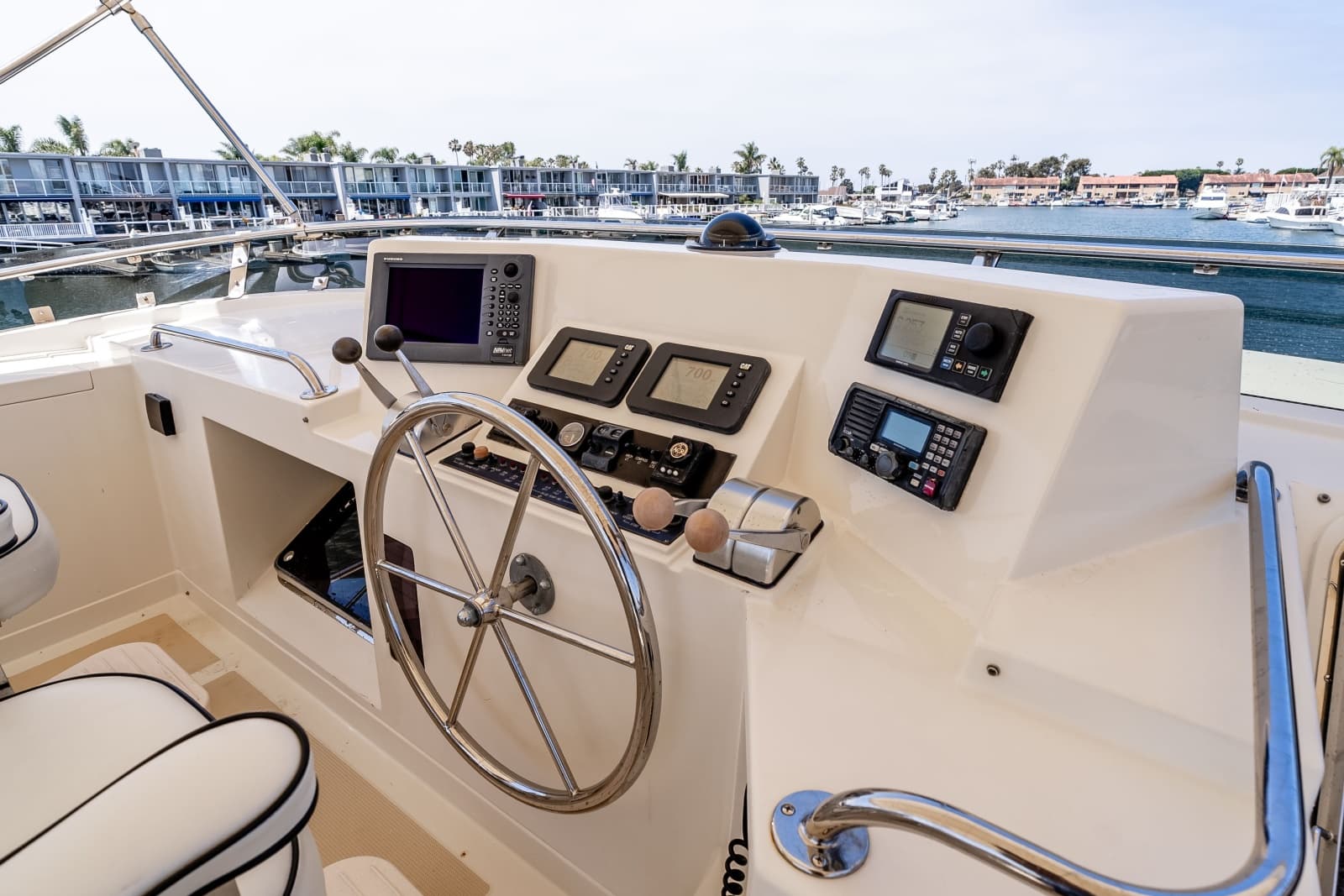 2005 Offshore Yachts Pilothouse