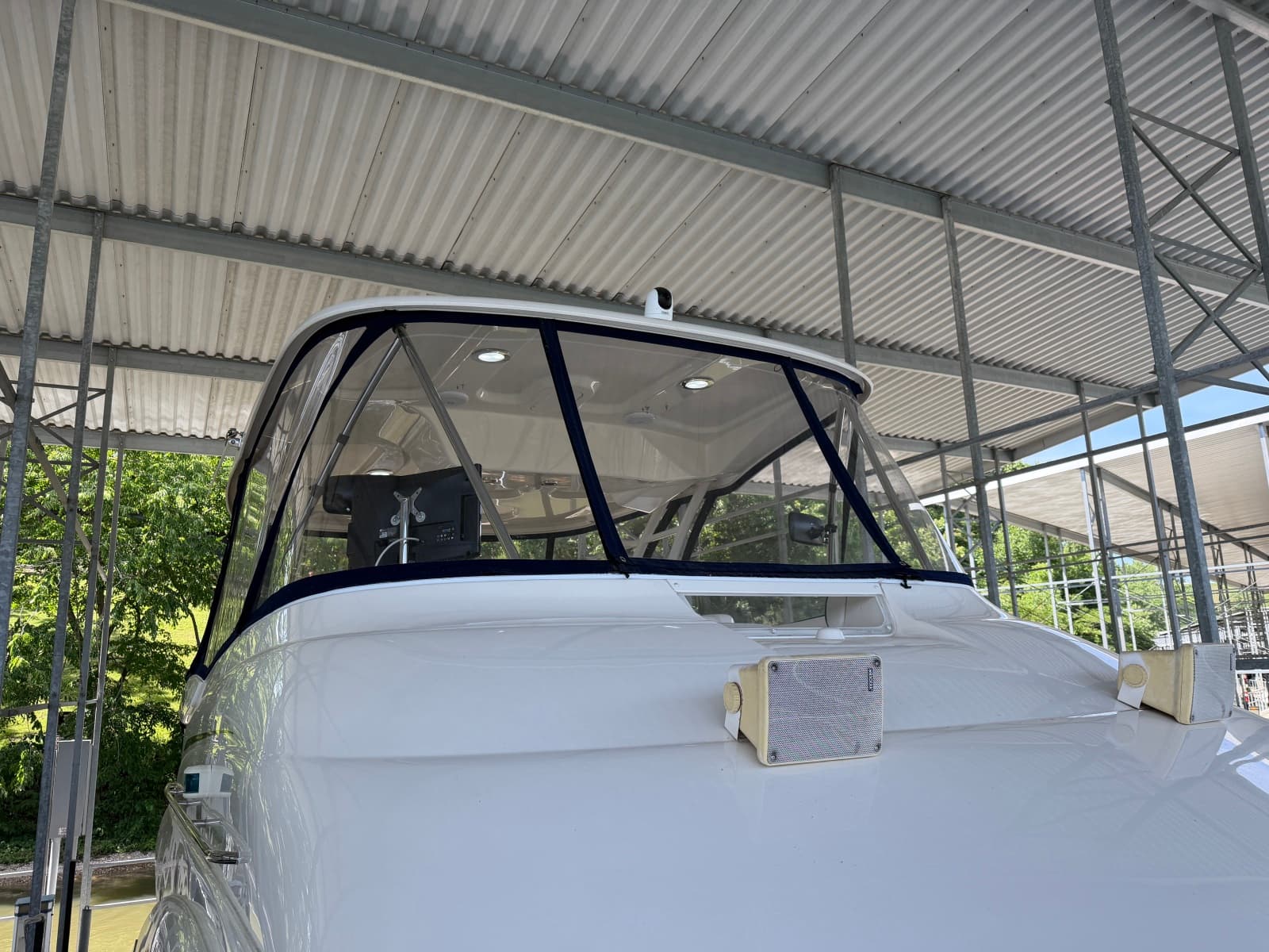 2005 Sea Ray 550 SEDAN BRIDGE