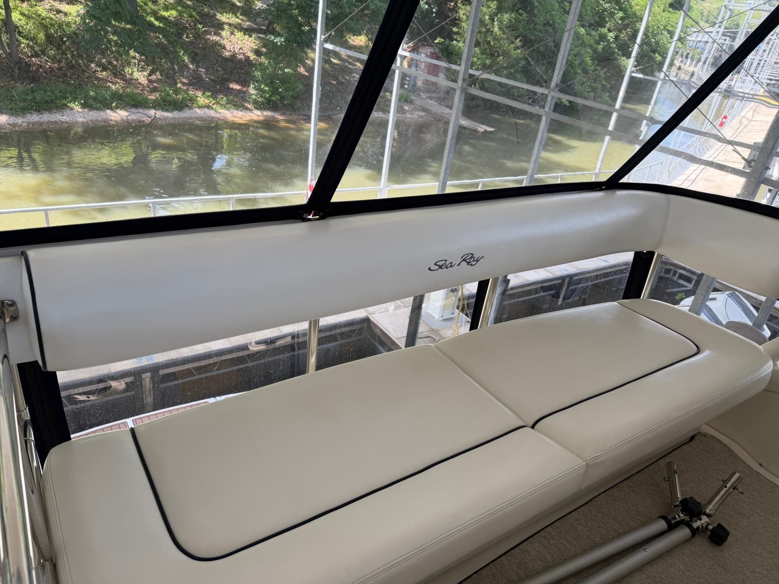 2005 Sea Ray 550 SEDAN BRIDGE