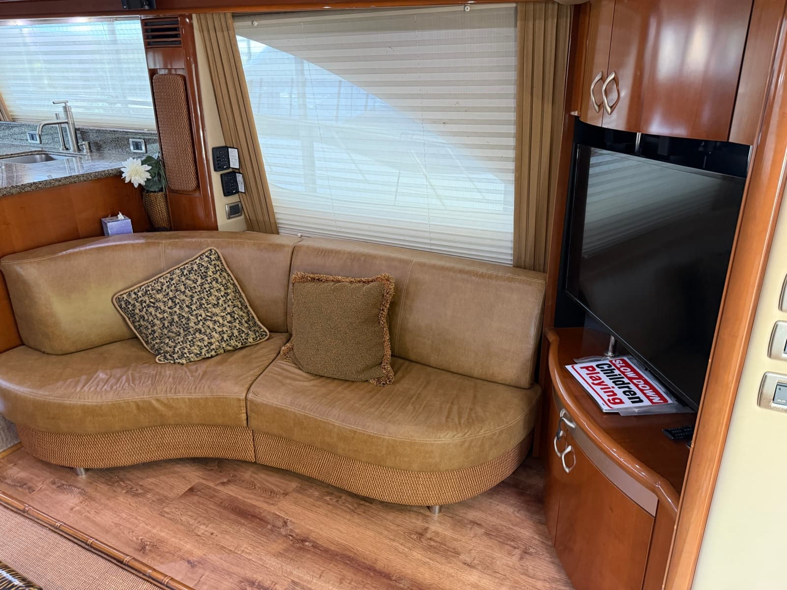 2005 Sea Ray 550 SEDAN BRIDGE