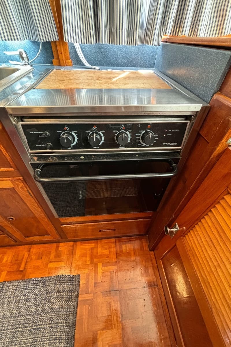 1978 Grand Banks 42 Classic