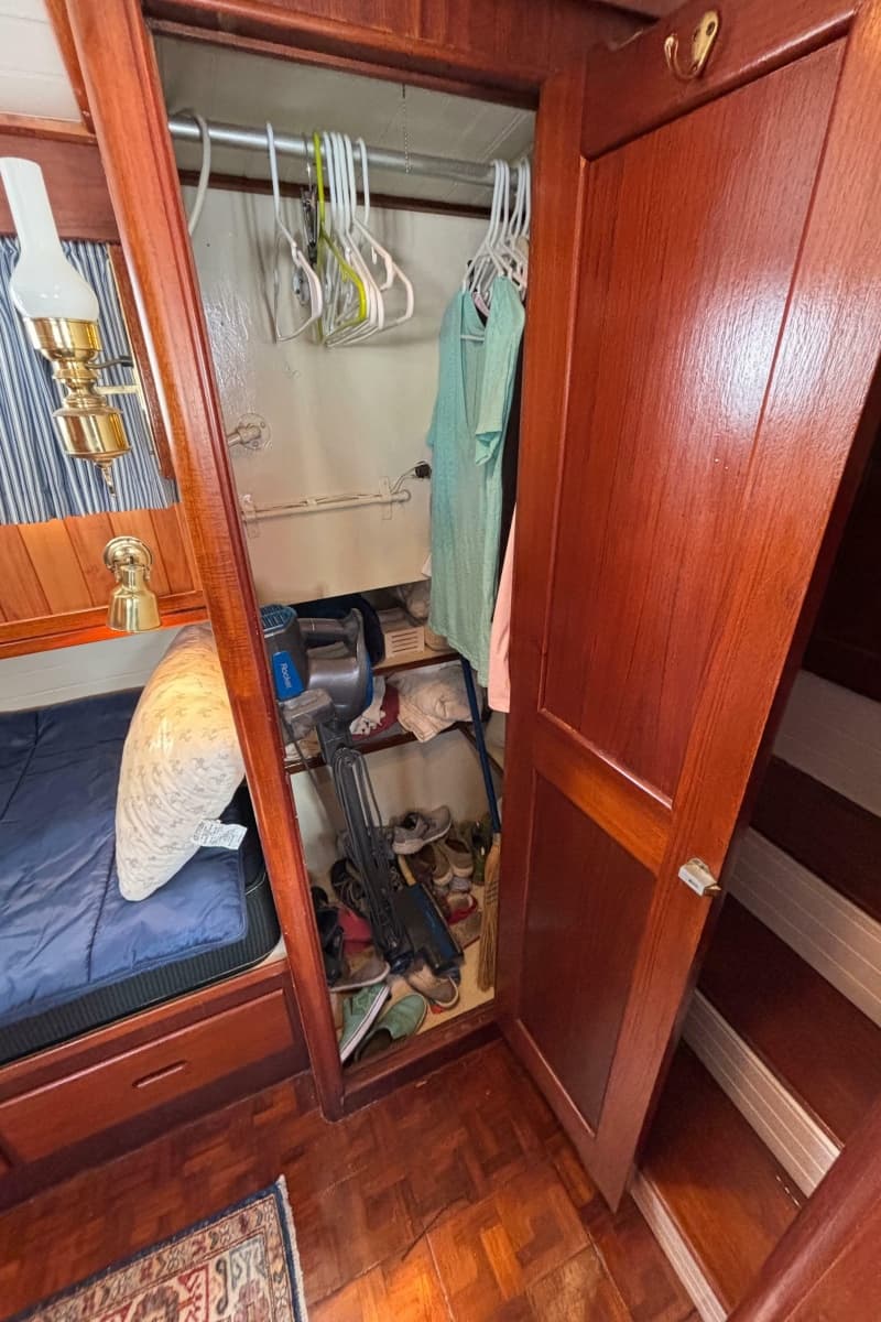 1978 Grand Banks 42 Classic